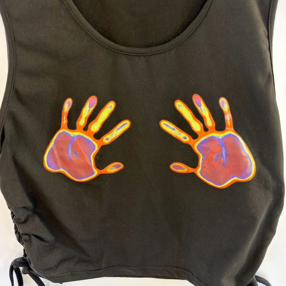 Black Ruched Crop Tank Top Graphic Handprint Print Size L - Picture 4 of 7